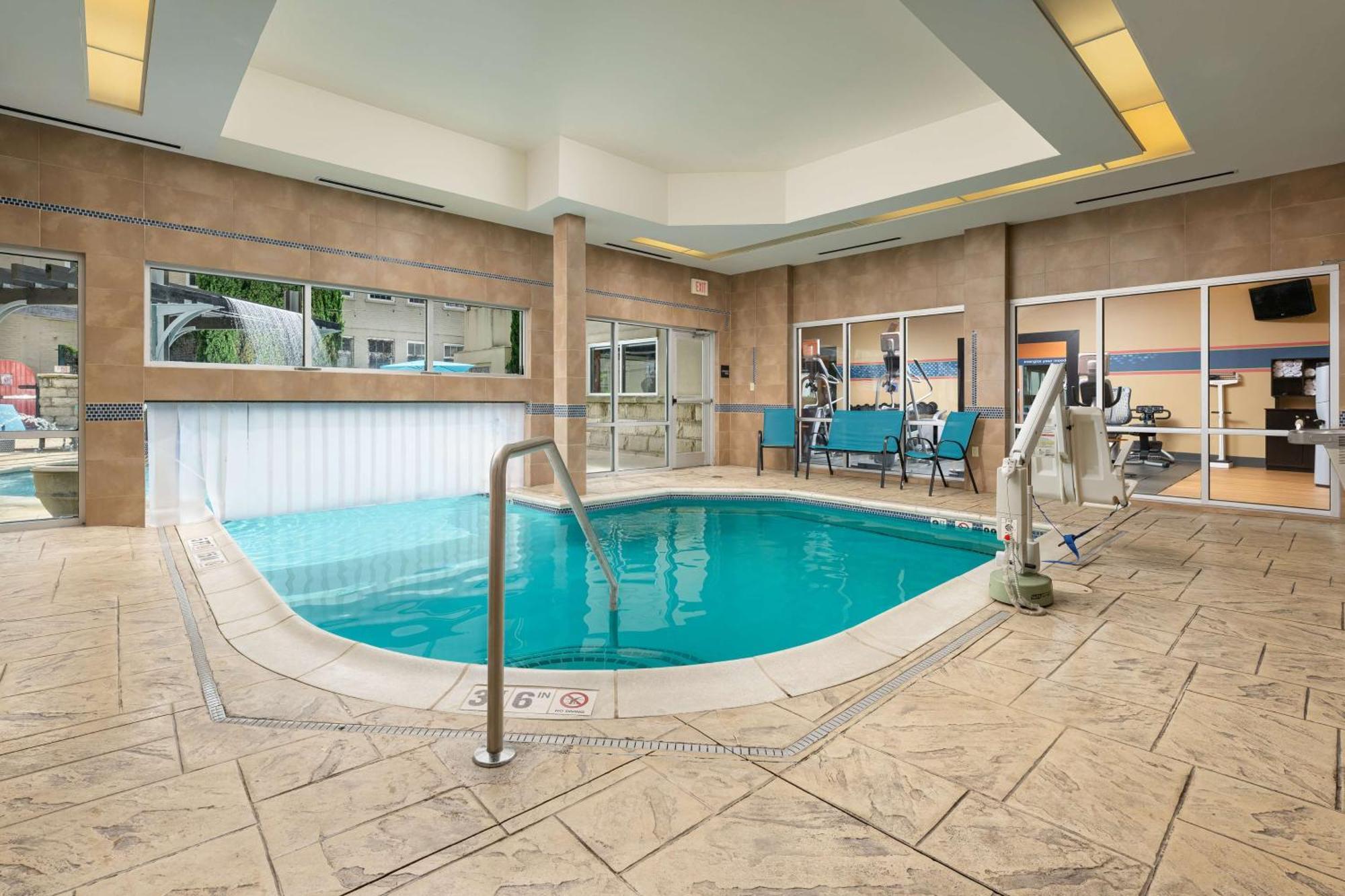 Hampton Inn & Suites Chattanooga Downtown Εξωτερικό φωτογραφία
